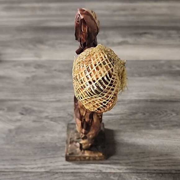 Vintage Mexican Folk Art Paper Mache Figure Handmade Authentic Hardworking Woman - Picture 4 of 4